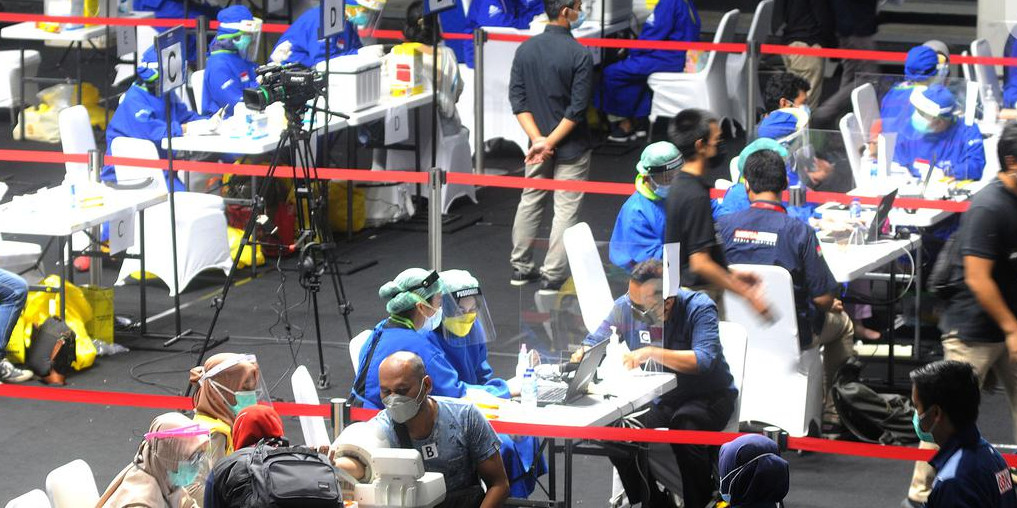 Layanan vaksinasi Covid-19 berbayar ditunda, ini alasannya