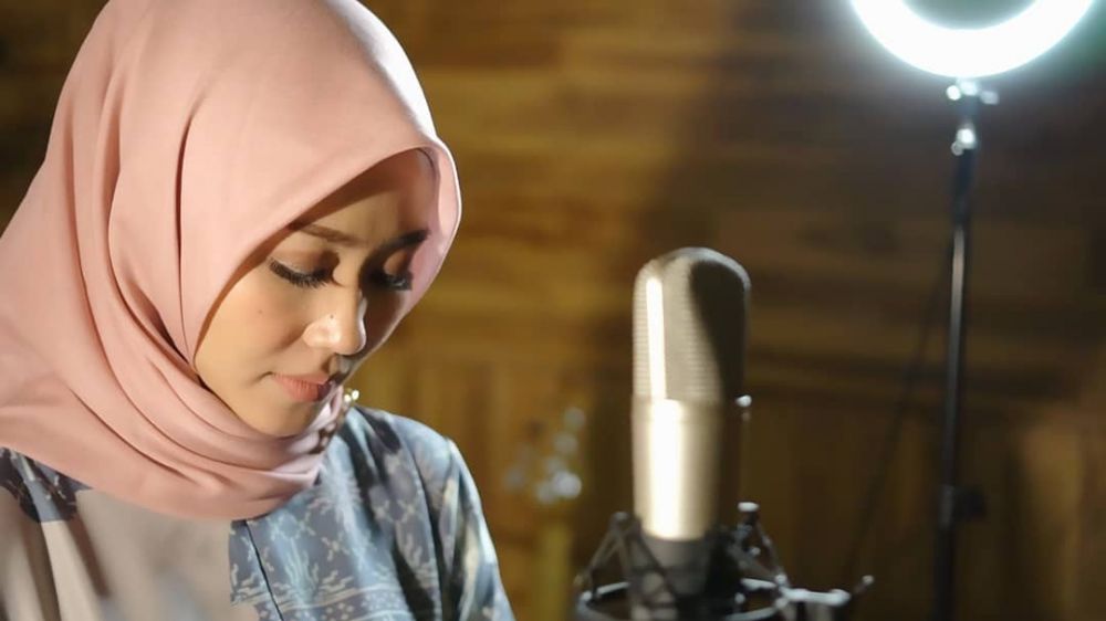 10 Potret terbaru Gita KDI, kini jadi Tenaga Ahli MPR