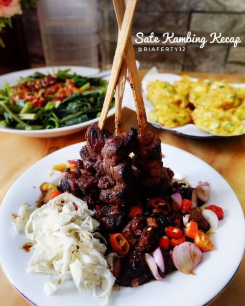 15 Resep kreasi sate kambing ala rumahan, empuk dan antibau