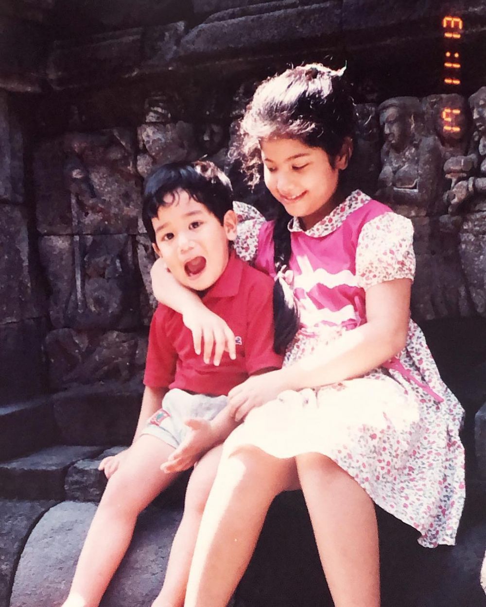 10 Potret masa kecil Annisa Pohan, disebut kembaran putrinya