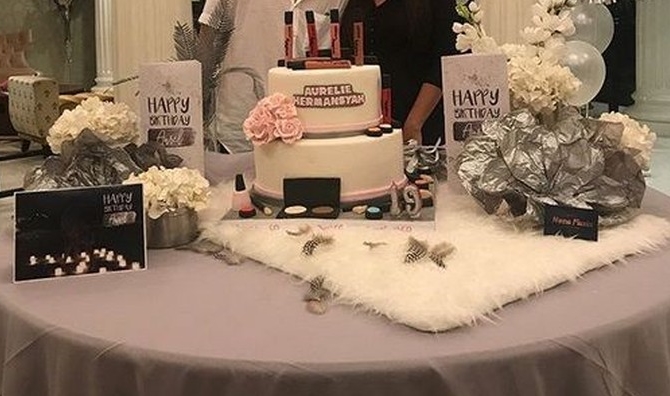 10 Potret kue ultah Aurel Hermansyah dari tahun ke tahun, selalu unik