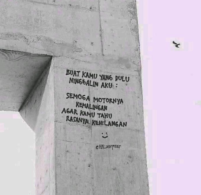 20 Tulisan ngenes pada tembok ini bikin ikut ngelus dada