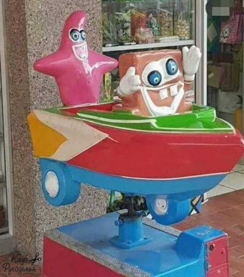 10 Potret lucu wahana bermain bentuk kartun ini bikin tepuk jidat