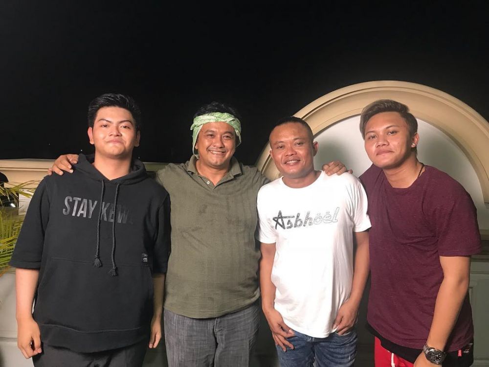 Beranjak remaja, 8 anak aktor 90-an ini gantengnya bikin susah kedip