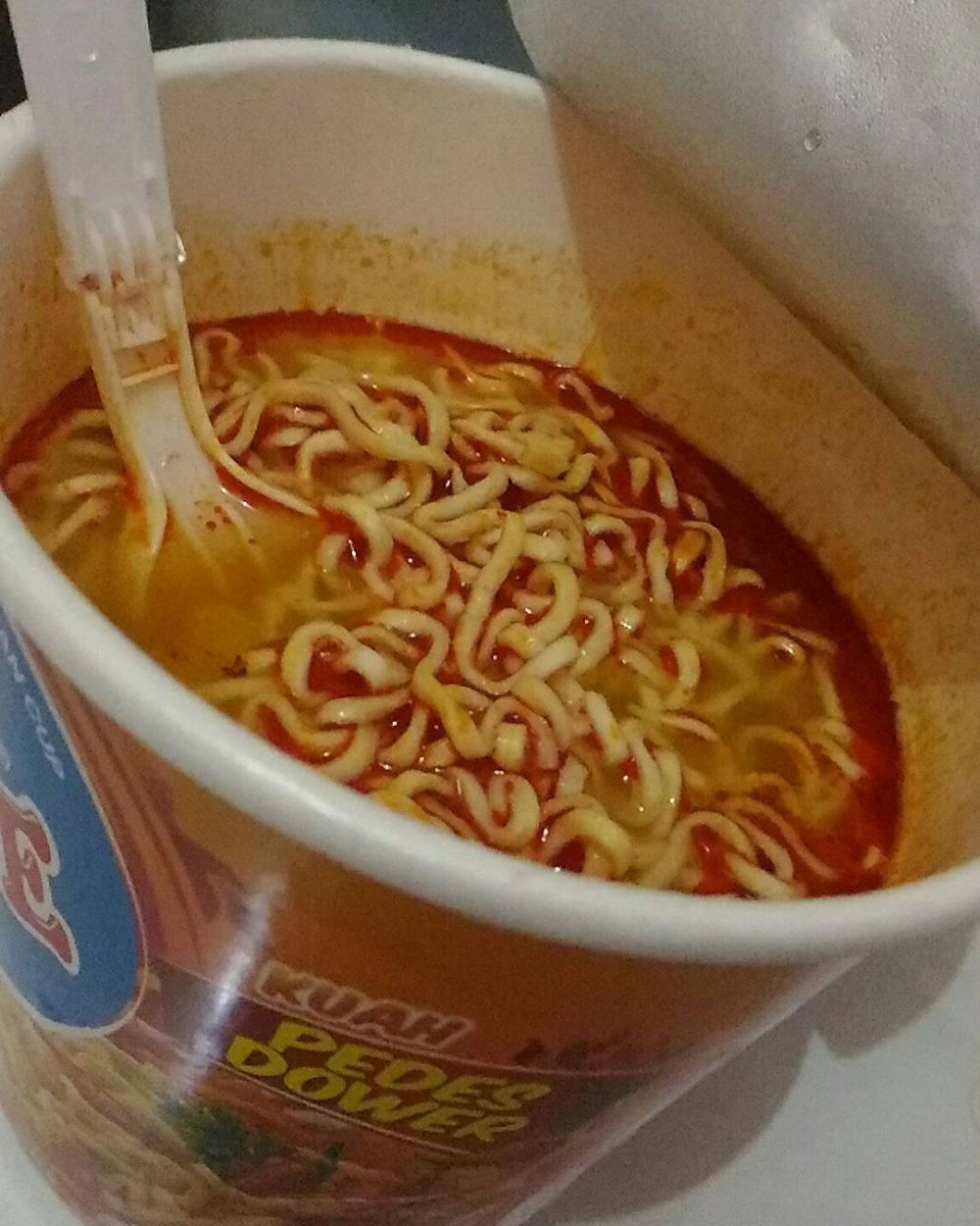 18 Jenis mi instan pedasnya nendang di lidah, berani coba?