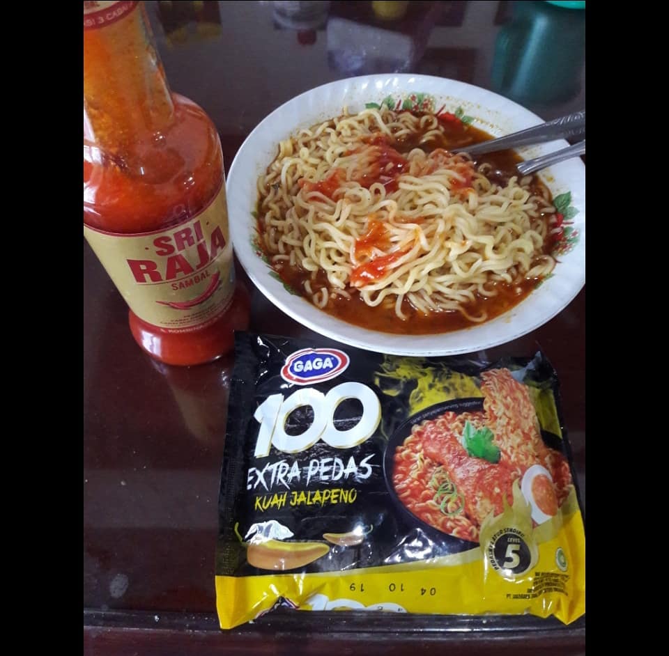 18 Jenis mi instan pedasnya nendang di lidah, berani coba?