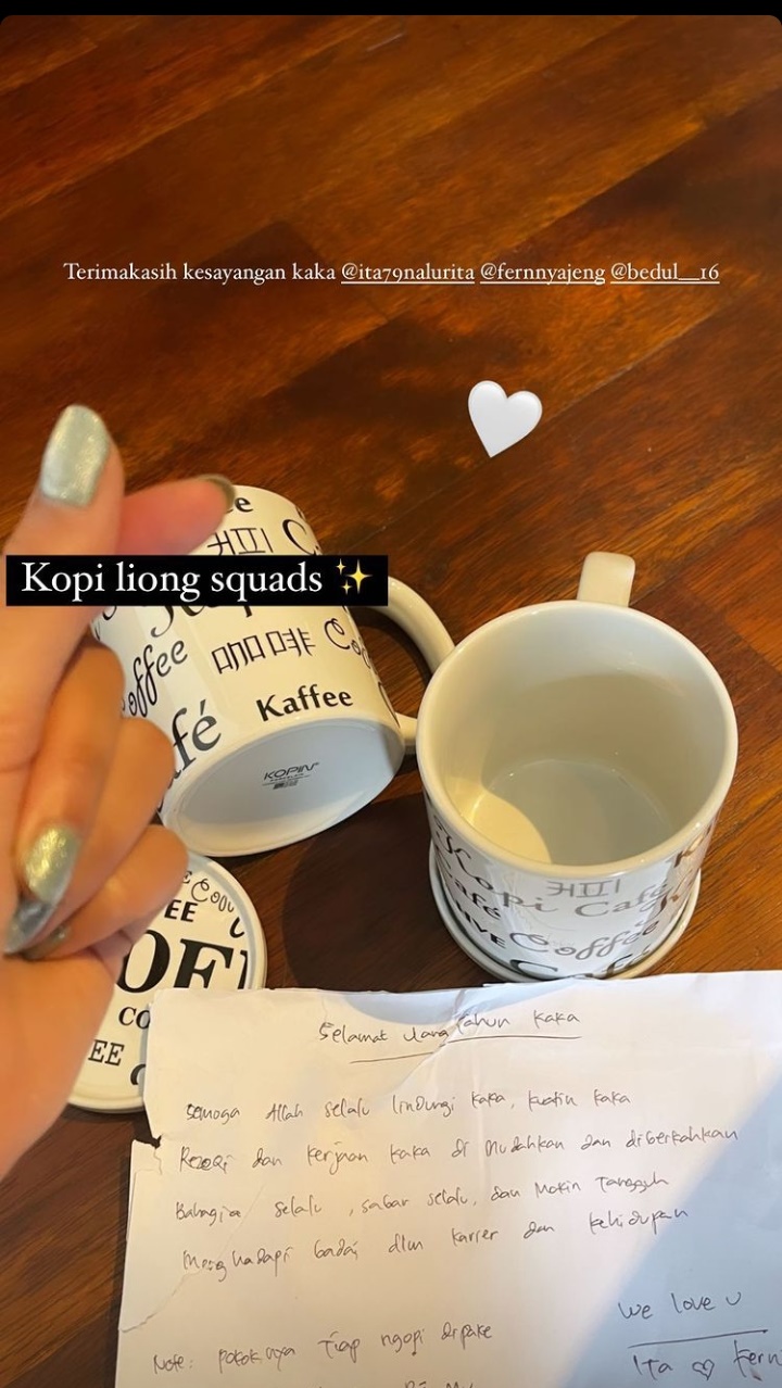 9 Potret ulang tahun Glenca Chysara, kehadiran Rendy Jhon disorot