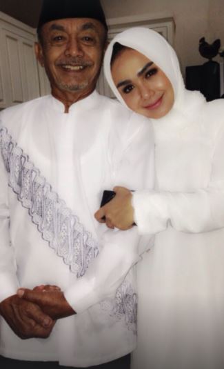 11 Momen Yuni Shara & Krisdayanti bareng mendiang ayah, penuh kenangan