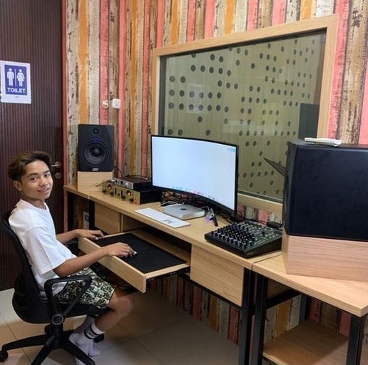 5 Potret studio musik Betrand Peto Putra Onsu, lama diimpikan