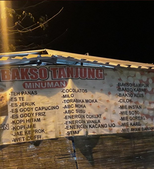 11 Tulisan menu di spanduk jual minuman ini bikin gagal paham