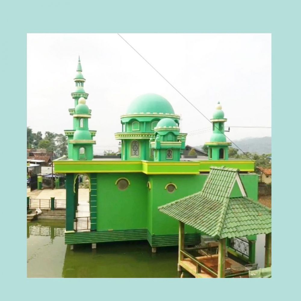 7 Potret masjid yang dibangun Nita Thalia, ada di 3 kota