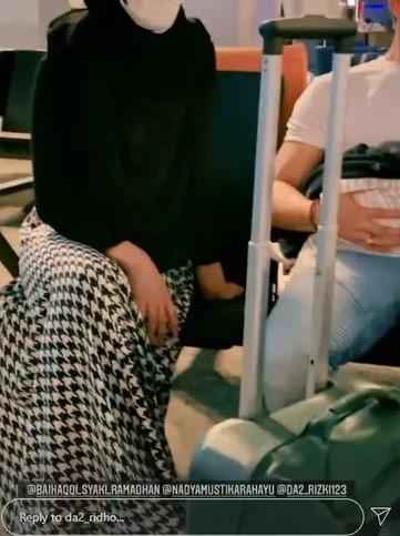 5 Momen Rizki DA dan Nadya Mustika pulang kampung, ajak buah hati