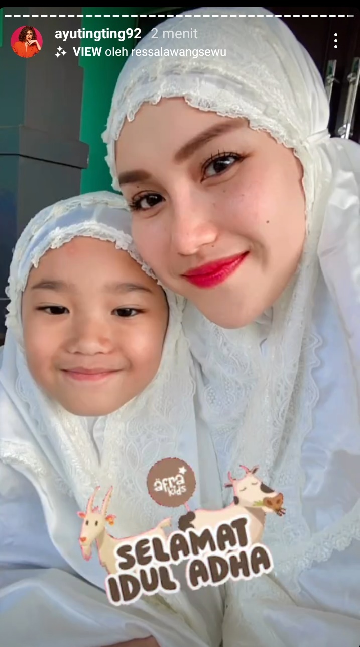 Momen 9 seleb salat Idul Adha 2021 di rumah, penuh kehangatan