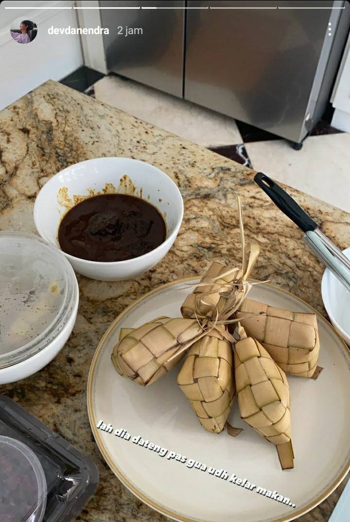 Menu makanan 13 seleb saat Idul Adha, menggugah selera