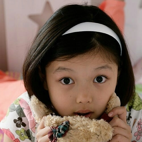 Potret masa kecil 9 aktris Korea, Song Hye-kyo gemesin