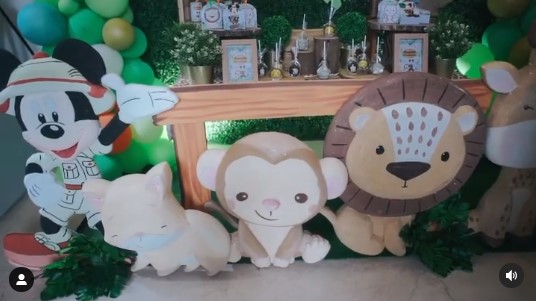 9 Momen Cut Meyriska & Roger rayakan ultah anak, tema kebun binatang