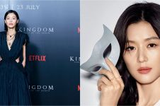 9 Gaya Jun Ji-hyun di konferensi pers Kingdom, bajunya curi perhatian