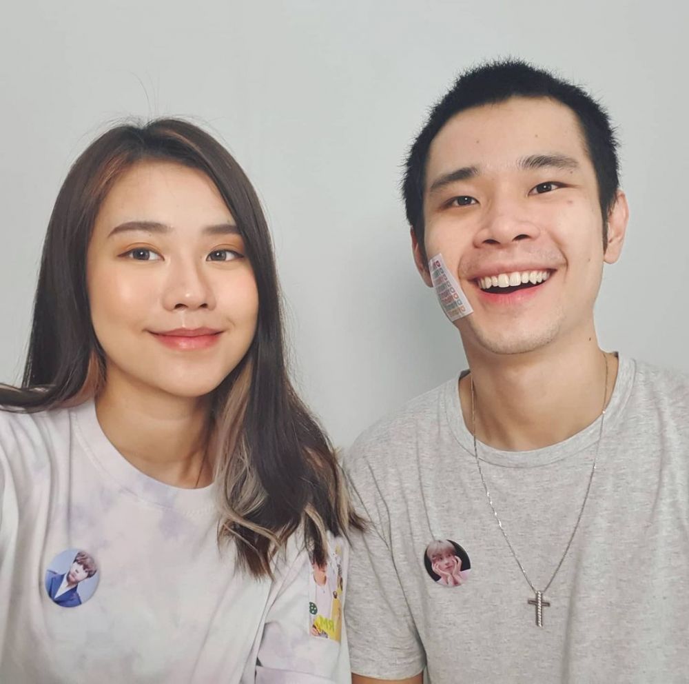 Jarang terekspos, begini potret 9 YouTuber Tanah Air bareng saudaranya