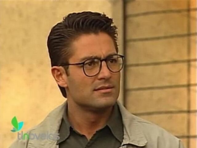 Potret Fernando Colunga di 7 telenovela era 90-an, gayanya ikonik