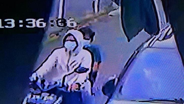 Respons Ussy Sulistiawaty usai spion mobilnya dicuri, bikin sayembara