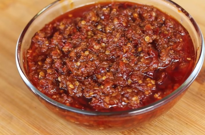 7 Inspirasi sambal ala chef Devina Hermawan, bikin tambah nasi