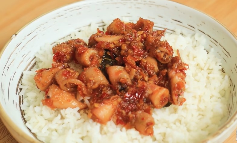 7 Inspirasi sambal ala chef Devina Hermawan, bikin tambah nasi