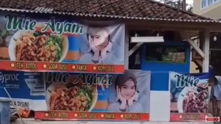 7 Potret warung mi ayam Lesty Kejora dulu hingga kini, selalu ramai