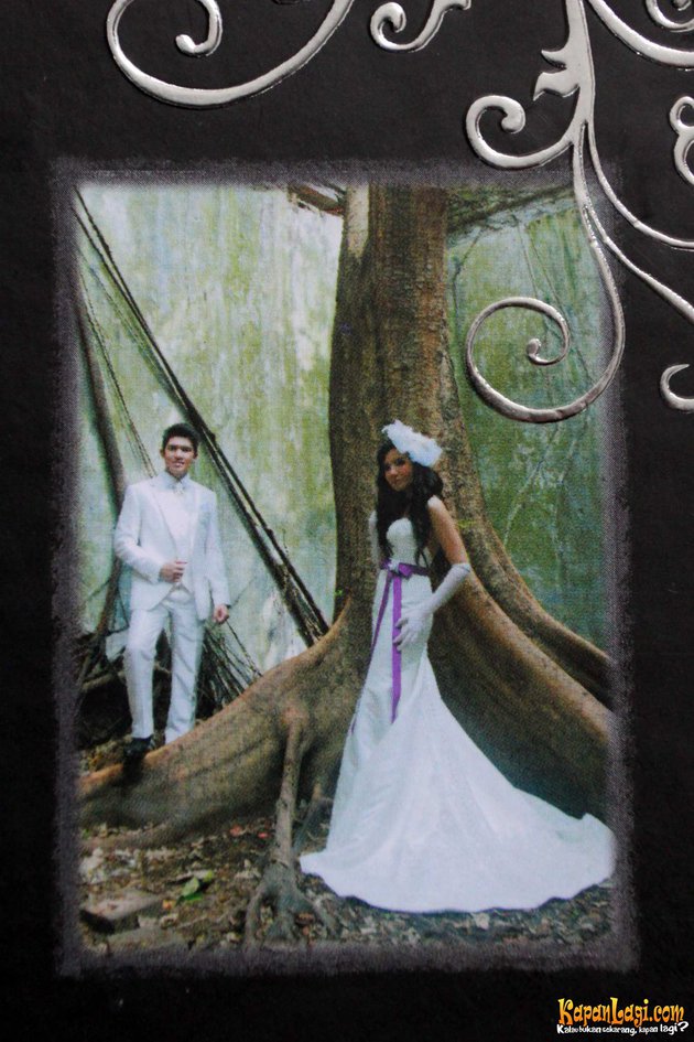 7 Potret jadul undangan pernikahan Zaskia & Irwansyah, fotonya menawan
