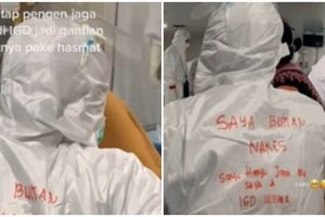 Demi rawat ibu yang kena Covid-19, anak ini rela seharian pakai APD 