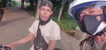 Gara-gara ditilang, pria ini malah dapat pekerjaan dari polisi