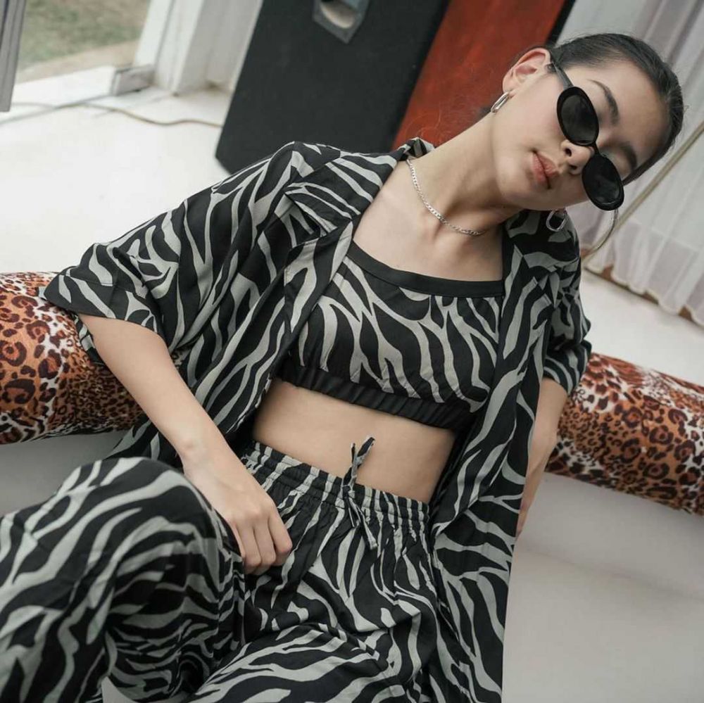 9 Pesona Kayra Miendra, putri Mieke Amalia yang kini jadi model