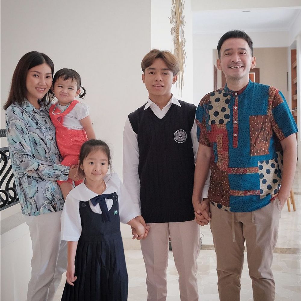 7 Potret Betrand Peto baru masuk SMA, gayanya curi perhatian