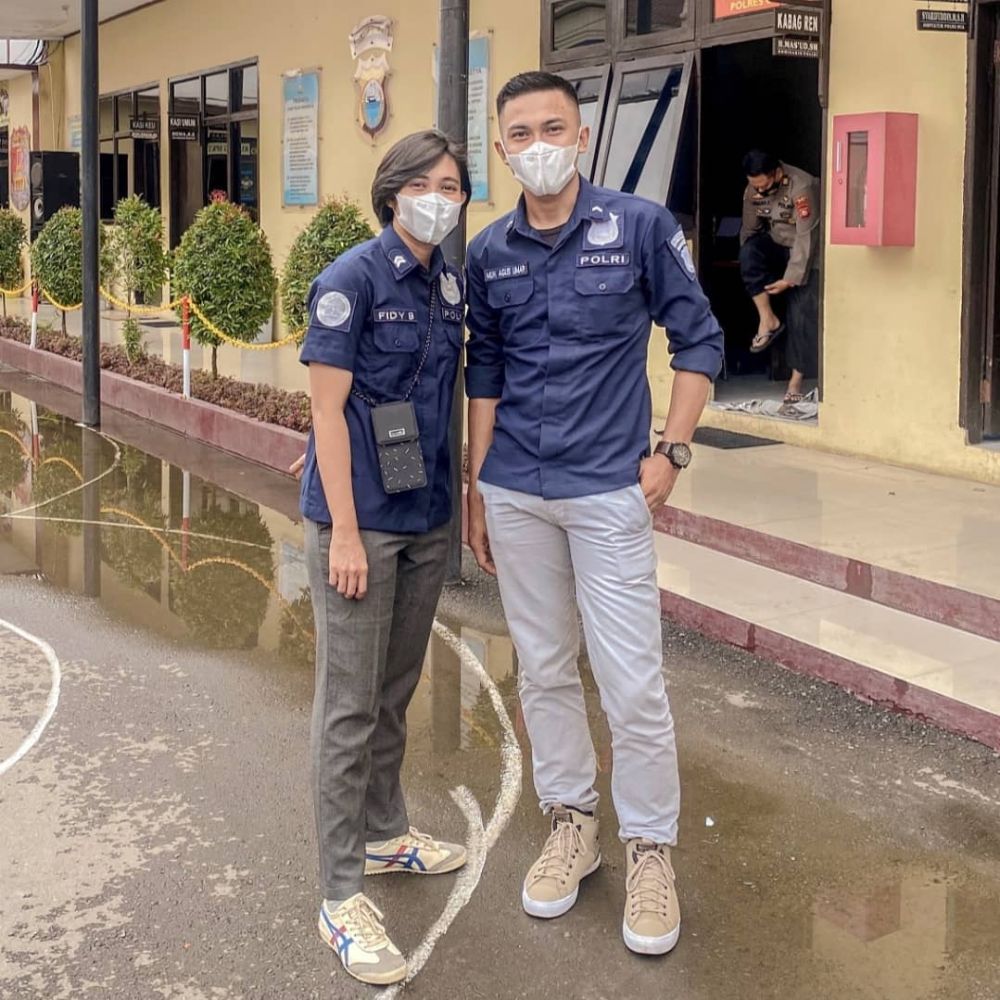 Sering tugas bareng, kebersamaan pasangan polisi ini bikin baper
