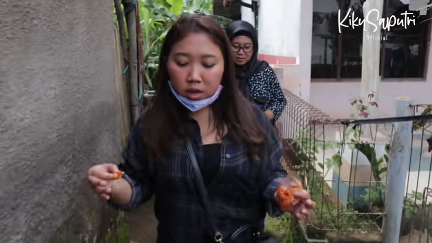 9 Potret rumah orang tua Kiky Saputri di Garut, masuk gang sempit