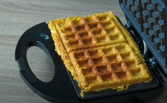 7 Kreasi waffle viral ini antimainstream, ada dari nasi Padang