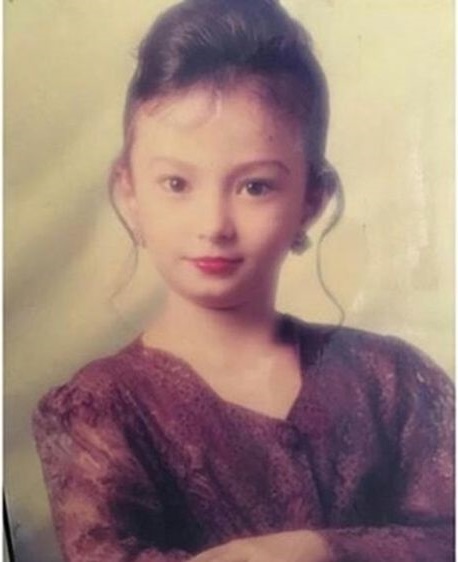 Potret masa kecil 9 seleb dirias makeup tebal, Aurel manglingi
