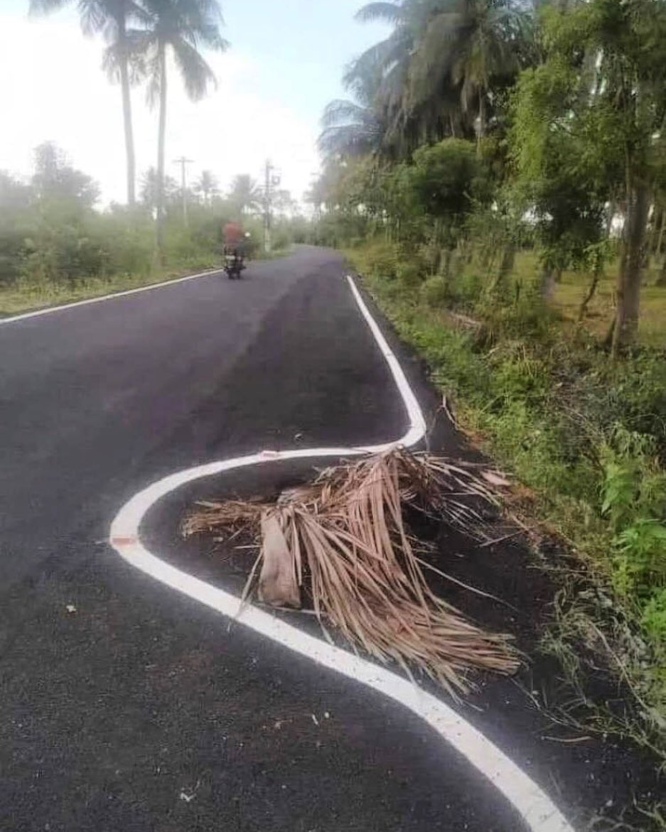 13 Potret lucu bikin marka jalan ini penampakannya absurd abis