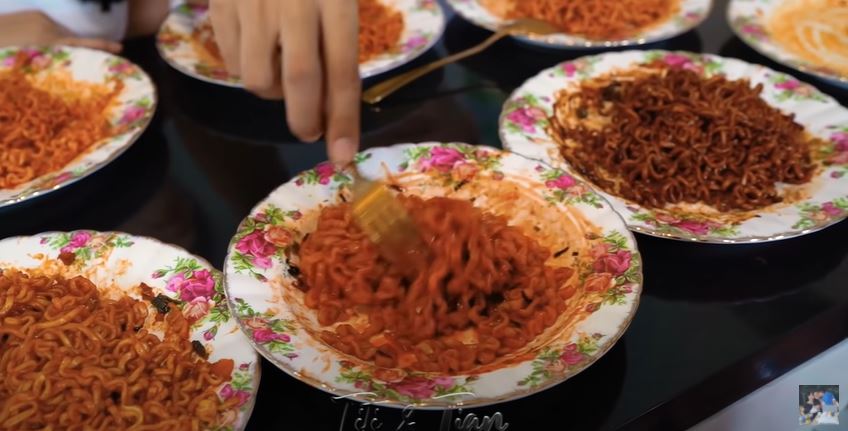 Masakan Korea ala 7 seleb ini bisa jadi teman nonton drama