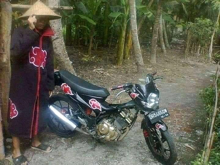 13 Momen lucu pengendara motor di jalan ini aksinya bikin ketawa