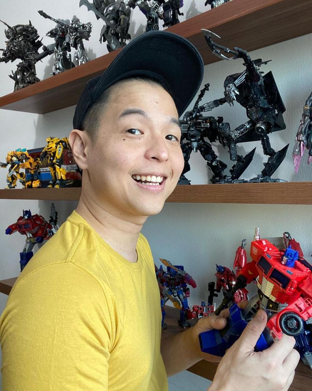 Seminggu puasa Instagram, Ernest Prakasa sadar dirinya kecanduan