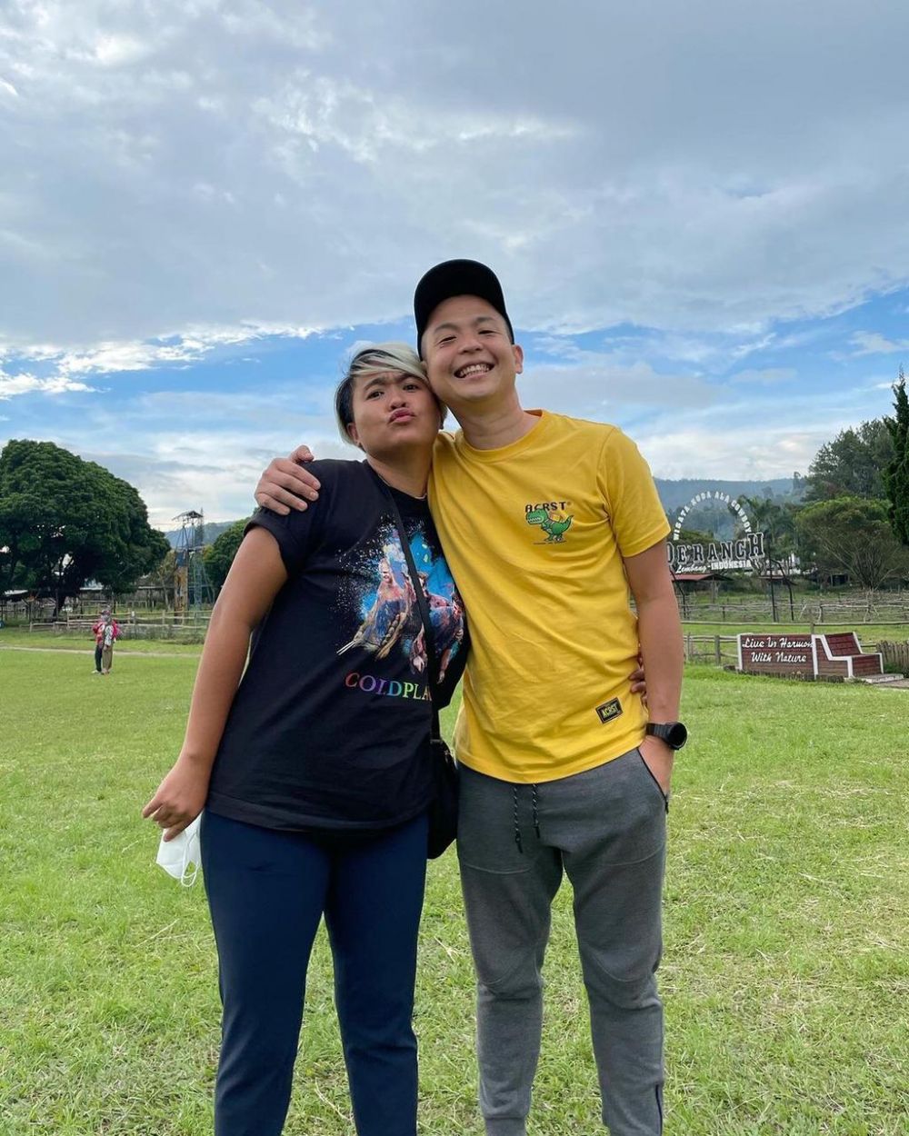 Seminggu puasa Instagram, Ernest Prakasa sadar dirinya kecanduan