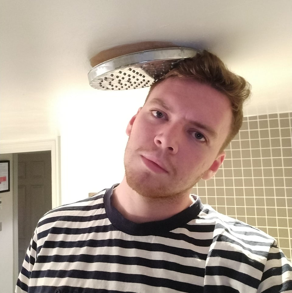 13 Potret ngenes orang berbadan tinggi ini bikin ngangguk setuju