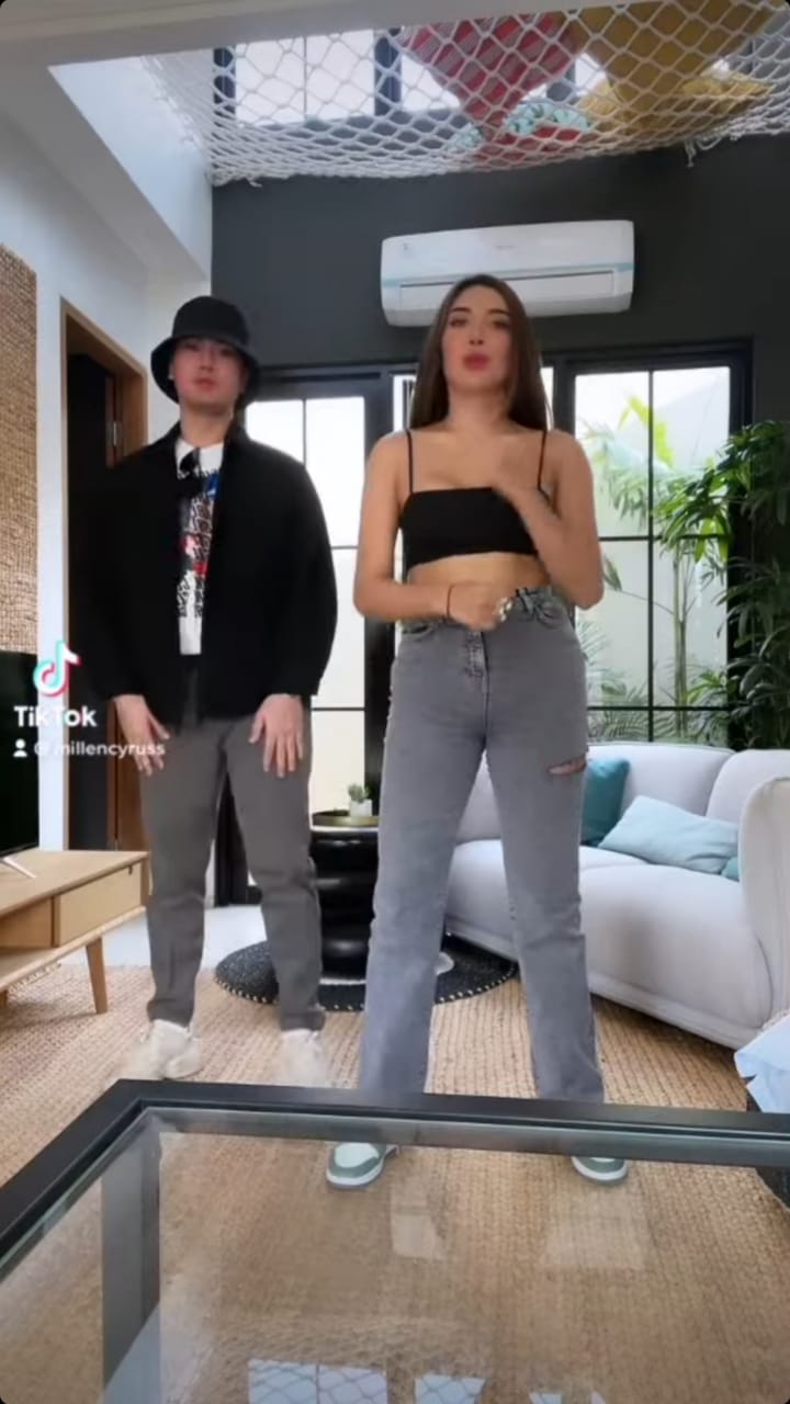 11 Penampakan rumah baru Millen Cyrus, bak villa di Bali