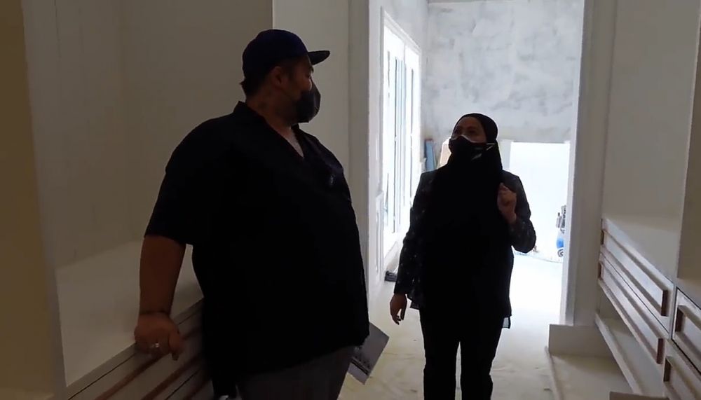 9 Potret kamar Ivan Gunawan yang tengah direnovasi, desainnya kece