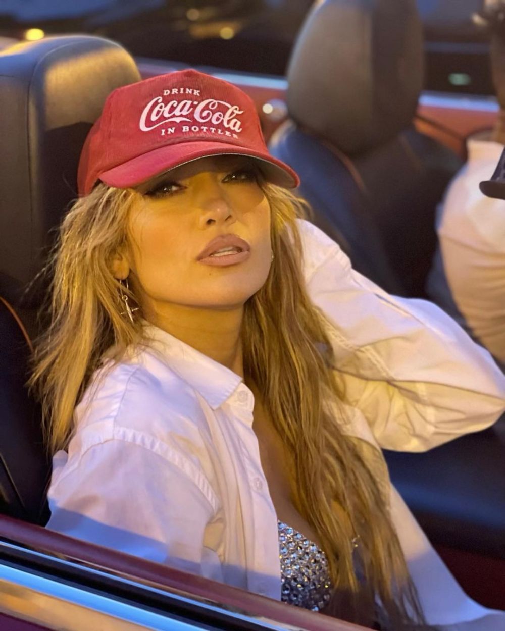 11 Potret Jennifer Lopez yang kian memesona di usia 52 tahun