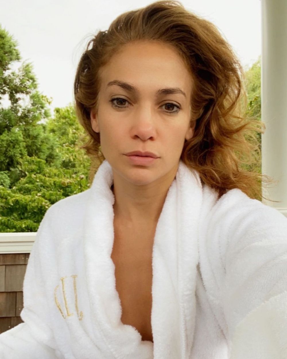 11 Potret Jennifer Lopez yang kian memesona di usia 52 tahun