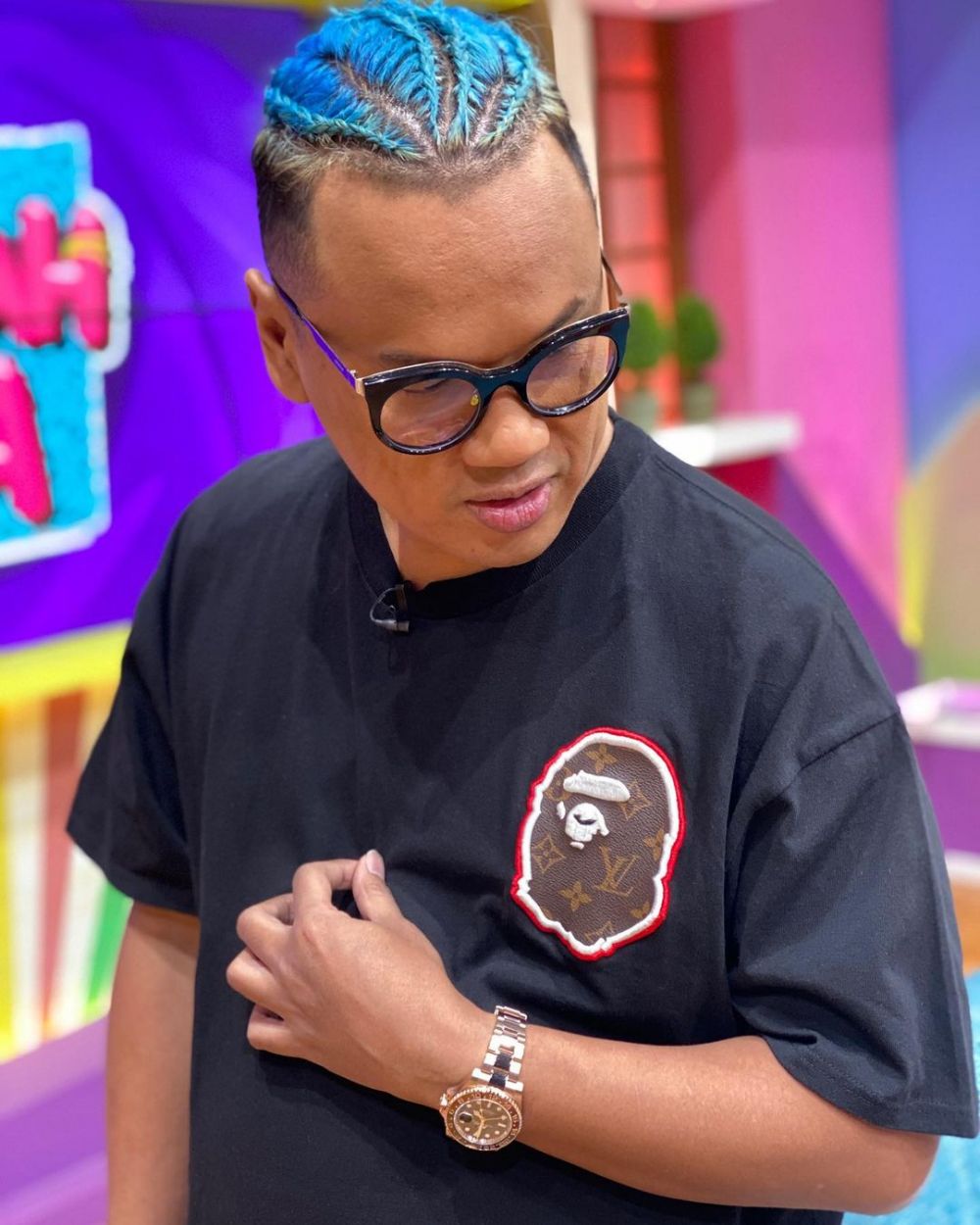 Beda gaya 8 musisi ganteng dengan rambut cornrows, Dul Jaelani kece