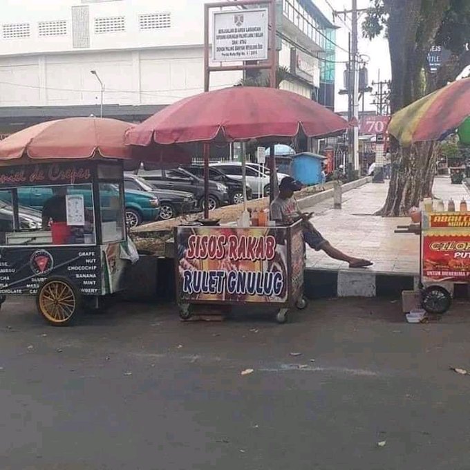 13 Momen lucu pedagang salah tulis ini bikin pembeli auto bingung