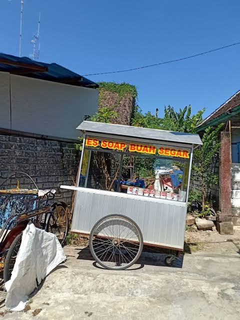 13 Momen lucu pedagang salah tulis ini bikin pembeli auto bingung