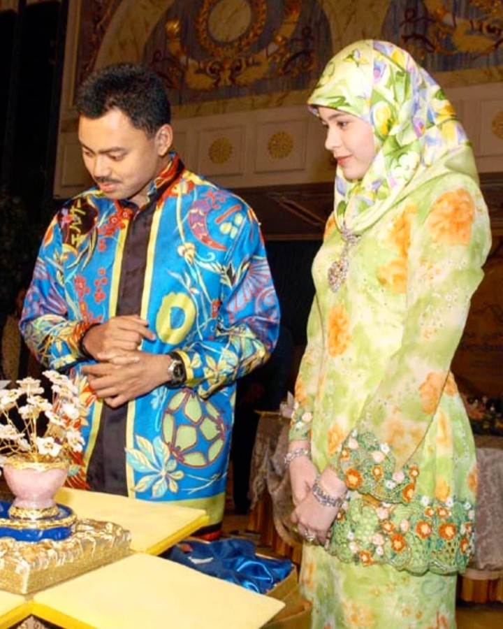Menikah usia 17 tahun, 7 potret Sarah istri pangeran Brunei Darussalam